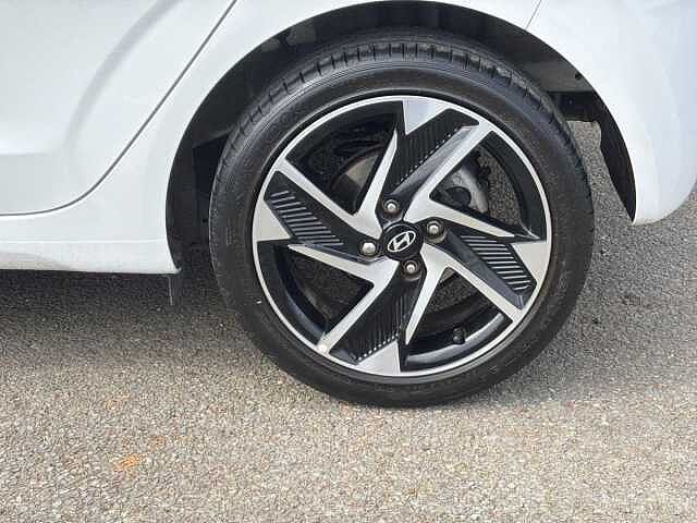 Hyundai I10 1.2 MPi Premium 5dr Auto White