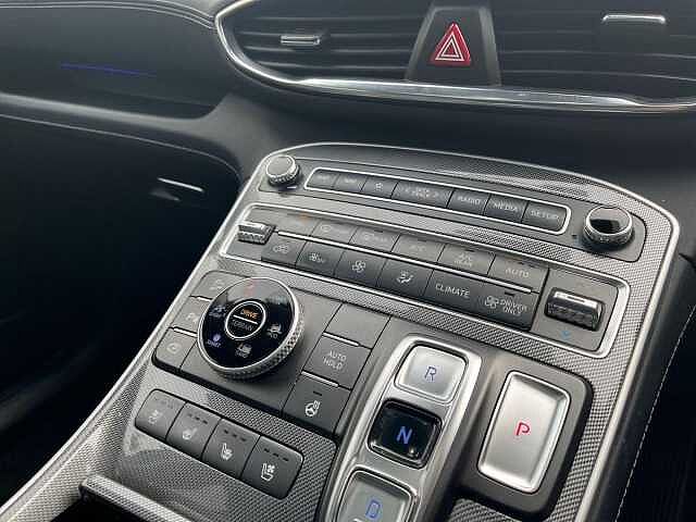 Hyundai SANTA FE 1.6 TGDi Hybrid Ultimate 5dr 4WD Auto