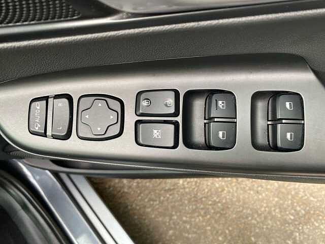 Hyundai KONA 1.6 GDi Hybrid Ultimate 5dr DCT