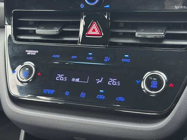 Hyundai IONIQ 1.6 GDi Hybrid Premium 5dr DCT