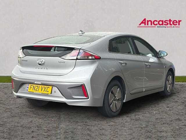 Hyundai IONIQ 1.6 GDi Hybrid Premium 5dr DCT