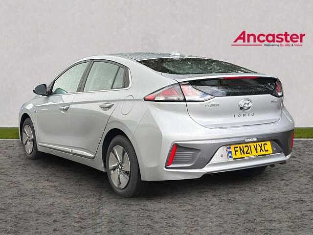 Hyundai IONIQ 1.6 GDi Hybrid Premium 5dr DCT