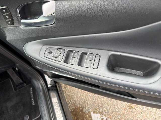 Hyundai SANTA FE 1.6 TGDi Hybrid Ultimate 5dr Auto