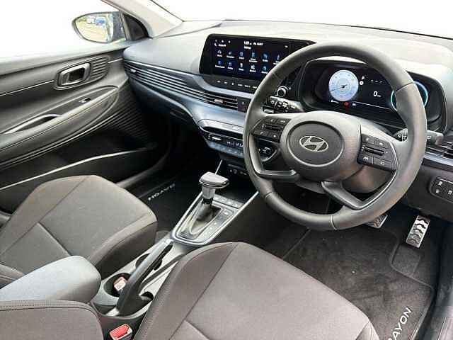 Hyundai BAYON 1.0 TGDi [90] Tech Line 5dr DCT Pearl - Phantom black