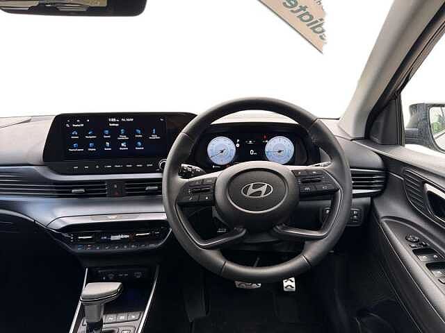 Hyundai BAYON 1.0 TGDi [90] Tech Line 5dr DCT Pearl - Phantom black