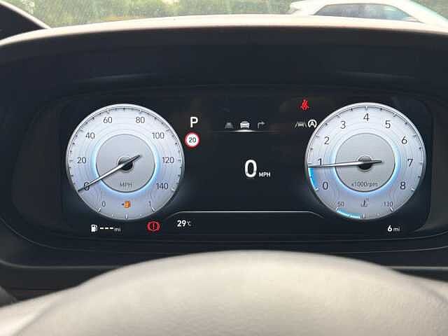 Hyundai BAYON 1.0 TGDi [90] Tech Line 5dr DCT Pearl - Phantom black
