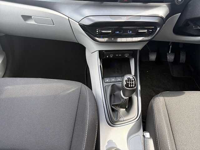Hyundai I20 1.0T GDi 90 Tech Line 5dr Pearl - Phantom black