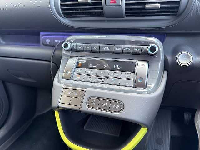 Hyundai INSTER 85kW Cross 49kWh 5dr Auto Jungle Khaki