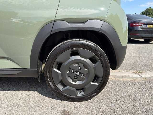 Hyundai INSTER 85kW Cross 49kWh 5dr Auto Jungle Khaki