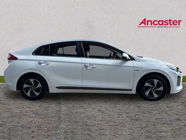 Hyundai IONIQ 1.6 GDi Hybrid Premium SE 5dr DCT