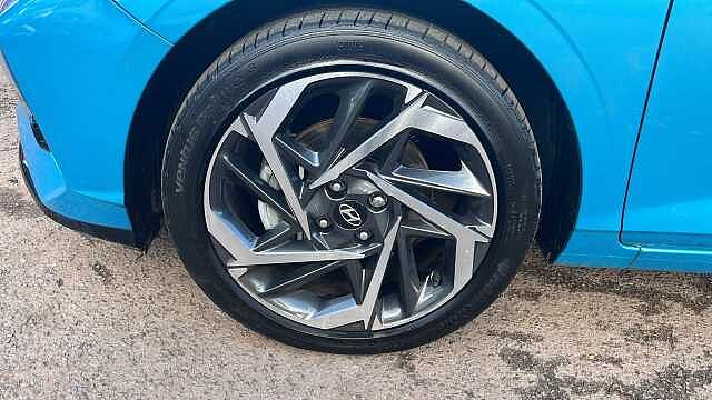 Hyundai I20 1.0 T-GDi MHEV Premium Hatchback 5dr Petrol Hybrid Manual Euro 6 (s/s) (100 ps) Aqua Turquoise