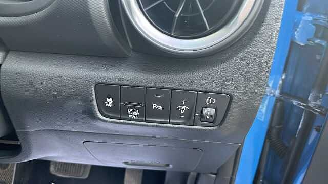 Hyundai KONA 1.6 h-GDi Premium SUV 5dr Petrol Hybrid DCT Euro 6 (s/s) (141 ps) Blue