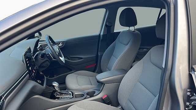 Hyundai IONIQ 1.6 h-GDi SE Connect Hatchback 5dr Petrol Hybrid DCT Euro 6 (s/s) (141 ps)