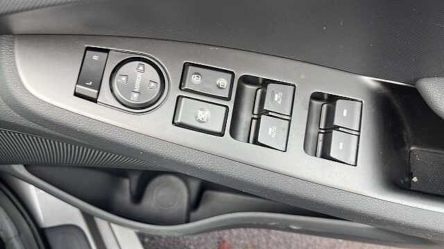 Hyundai IONIQ 1.6 h-GDi SE Connect Hatchback 5dr Petrol Hybrid DCT Euro 6 (s/s) (141 ps)