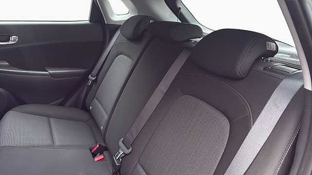 Hyundai KONA 1.0 T-GDi MHEV SE Connect SUV 5dr Petrol Hybrid Manual Euro 6 (s/s) (120 ps) Red