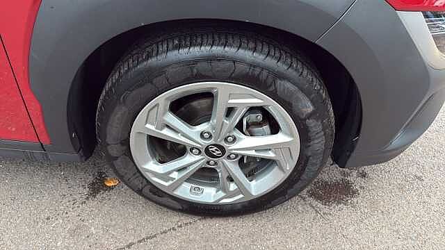 Hyundai KONA 1.0 T-GDi MHEV SE Connect SUV 5dr Petrol Hybrid Manual Euro 6 (s/s) (120 ps) Red