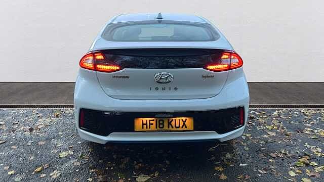 Hyundai IONIQ 1.6 h-GDi Premium SE Hatchback 5dr Petrol Hybrid DCT Euro 6 (s/s) (141 ps) Atlas White/Black Shadow Lt