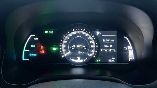 Hyundai IONIQ 1.6 h-GDi Premium SE Hatchback 5dr Petrol Hybrid DCT Euro 6 (s/s) (141 ps) Atlas White/Black Shadow Lt