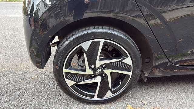 Hyundai I10 1.0 Premium Hatchback 5dr Petrol Auto Euro 6 (s/s) (63 ps) Black