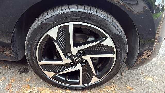 Hyundai I10 1.0 Premium Hatchback 5dr Petrol Auto Euro 6 (s/s) (63 ps) Black