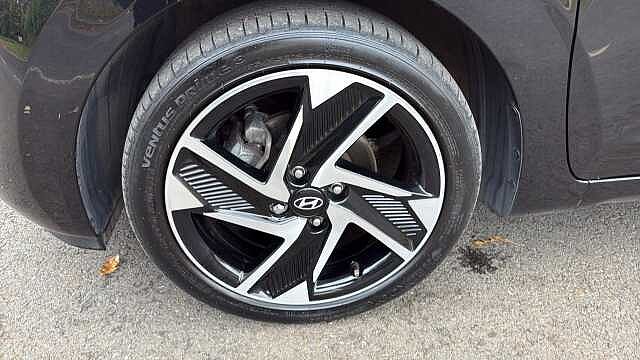 Hyundai I10 1.0 Premium Hatchback 5dr Petrol Auto Euro 6 (s/s) (63 ps) Black