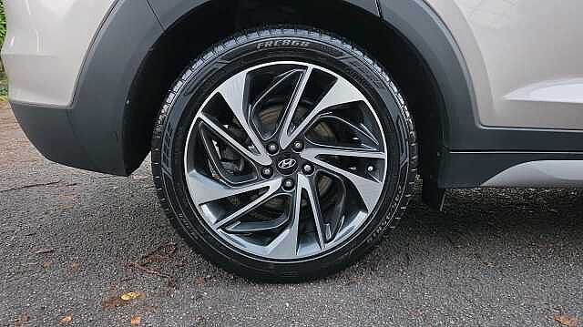 Hyundai TUCSON 2.0 CRDi Premium SE SUV 5dr Diesel Auto 4WD Euro 6 (s/s) (185 ps) Beige