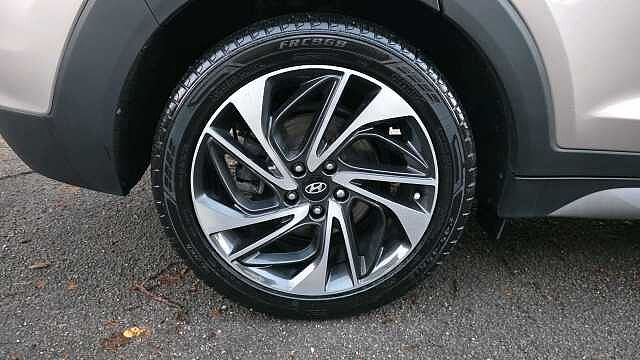 Hyundai TUCSON 2.0 CRDi Premium SE SUV 5dr Diesel Auto 4WD Euro 6 (s/s) (185 ps) Beige