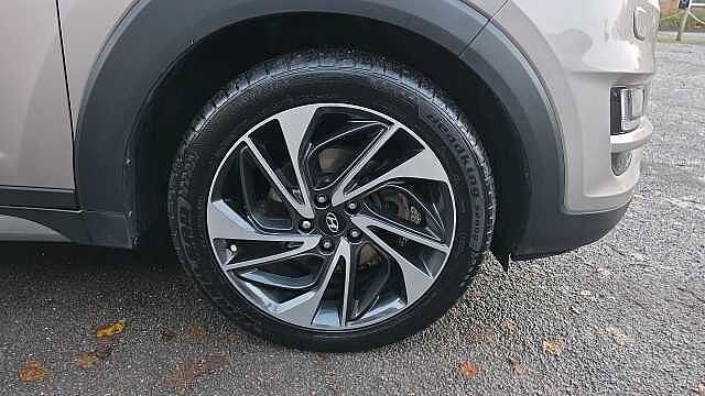 Hyundai TUCSON 2.0 CRDi Premium SE SUV 5dr Diesel Auto 4WD Euro 6 (s/s) (185 ps) Beige