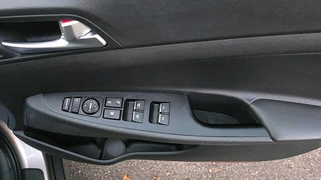 Hyundai TUCSON 2.0 CRDi Premium SE SUV 5dr Diesel Auto 4WD Euro 6 (s/s) (185 ps) Beige