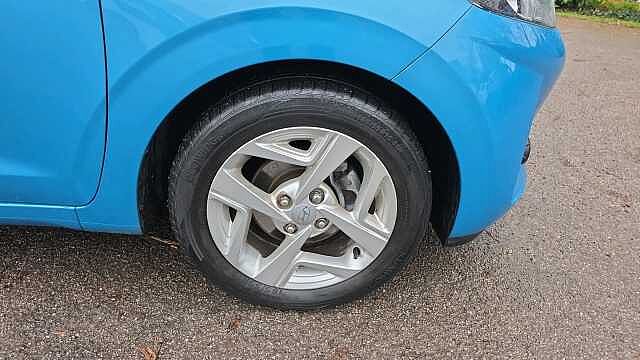 Hyundai i10 1.0 SE Connect Hatchback 5dr Petrol Auto Euro 6 (s/s) (67 ps)