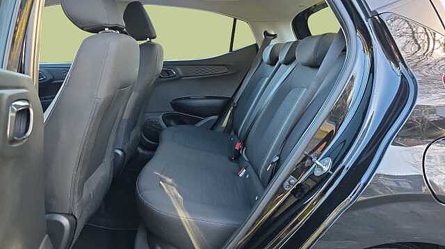 Hyundai i10 1.0 Advance Hatchback 5dr Petrol Auto Euro 6 (s/s) (63 ps)