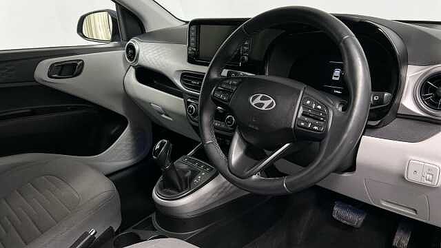 Hyundai I10 1.0 Premium Hatchback 5dr Petrol Auto Euro 6 (s/s) (63 ps) Blue