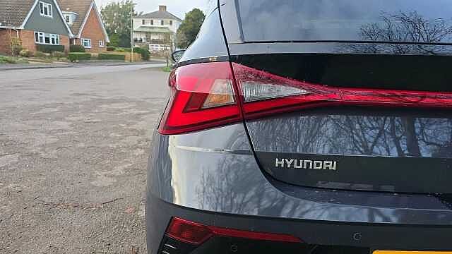 Hyundai i20 1.0 T-GDi Premium Hatchback 5dr Petrol DCT Euro 6 (s/s) (100 ps)