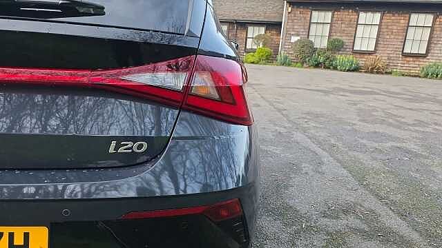 Hyundai i20 1.0 T-GDi Premium Hatchback 5dr Petrol DCT Euro 6 (s/s) (100 ps)