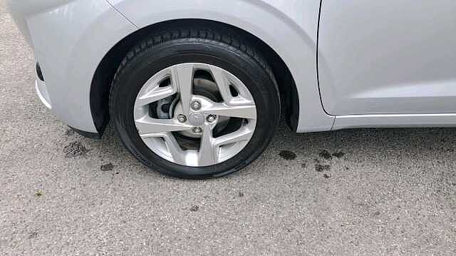 Hyundai i10 1.0 SE Connect Hatchback 5dr Petrol Auto Euro 6 (s/s) (67 ps)