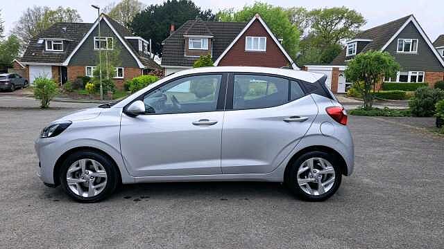 Hyundai i10 1.0 SE Connect Hatchback 5dr Petrol Auto Euro 6 (s/s) (67 ps)