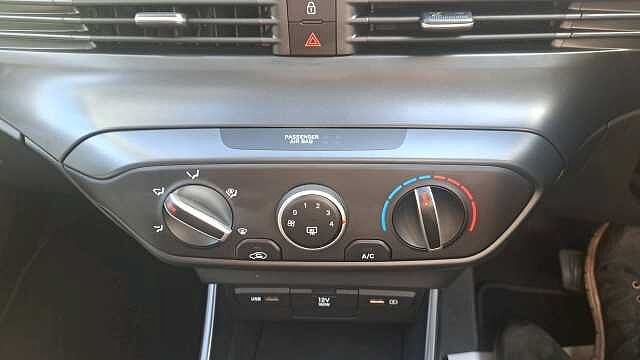 Hyundai i20 1.0 T-GDi MHEV SE Connect Hatchback 5dr Petrol Hybrid DCT Euro 6 (s/s) (100 ps)