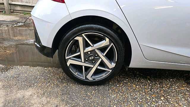 Hyundai i20 1.0 T-GDi Ultimate Hatchback 5dr Petrol DCT Euro 6 (s/s) (100 ps)