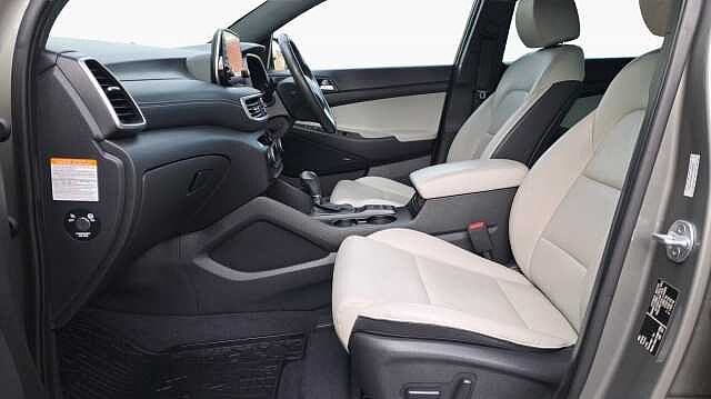Hyundai TUCSON 2.0 CRDi MHEV Premium SE SUV 5dr Diesel Hybrid Auto 4WD Euro 6 (s/s) (185 ps)