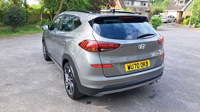 Hyundai TUCSON 2.0 CRDi MHEV Premium SE SUV 5dr Diesel Hybrid Auto 4WD Euro 6 (s/s) (185 ps)
