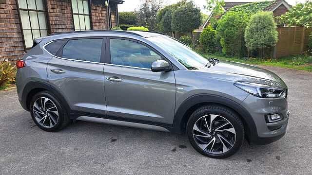 Hyundai TUCSON 2.0 CRDi MHEV Premium SE SUV 5dr Diesel Hybrid Auto 4WD Euro 6 (s/s) (185 ps)