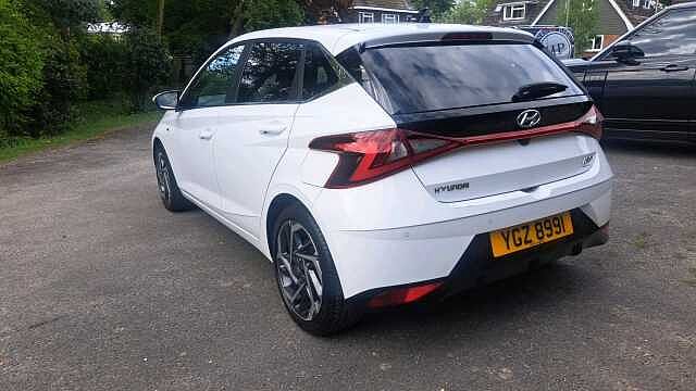 Hyundai I20 1.0 T-GDi MHEV Premium Hatchback 5dr Petrol Hybrid DCT Euro 6 (s/s) (100 ps) White
