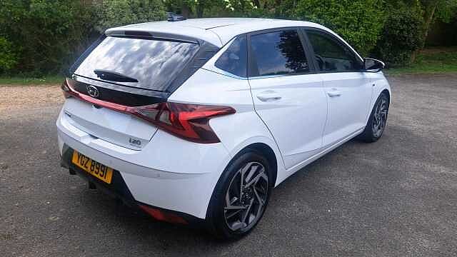 Hyundai I20 1.0 T-GDi MHEV Premium Hatchback 5dr Petrol Hybrid DCT Euro 6 (s/s) (100 ps) White