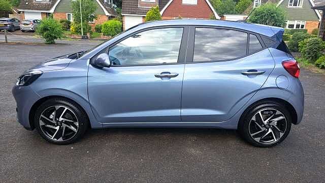 Hyundai i10 1.2 Premium Hatchback 5dr Petrol Auto Euro 6 (s/s) (79 ps)