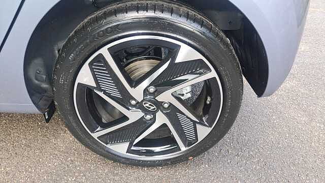 Hyundai i10 1.2 Premium Hatchback 5dr Petrol Auto Euro 6 (s/s) (79 ps)
