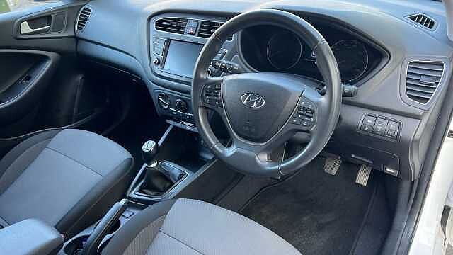 Hyundai i20 1.2 Play Hatchback 5dr Petrol Manual Euro 6 (s/s) (84 ps)