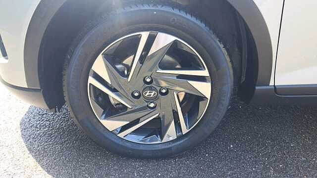 Hyundai BAYON 1.0 T-GDi MHEV SE Connect SUV 5dr Petrol Hybrid DCT Euro 6 (s/s) (100 ps) Silver