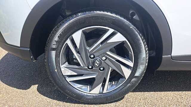 Hyundai BAYON 1.0 T-GDi MHEV SE Connect SUV 5dr Petrol Hybrid DCT Euro 6 (s/s) (100 ps) Silver