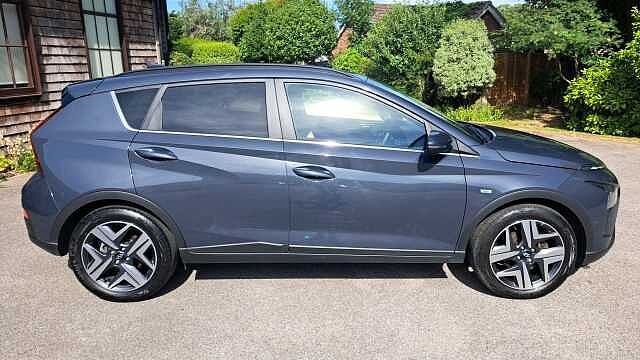 Hyundai BAYON 1.0 T-GDi MHEV Premium SUV 5dr Petrol Hybrid Manual Euro 6 (s/s) (100 ps) Aurora Grey/Black Cloth