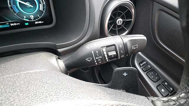 Hyundai KONA 1.6 h-GDi Premium SUV 5dr Petrol Hybrid DCT Euro 6 (s/s) (141 ps)